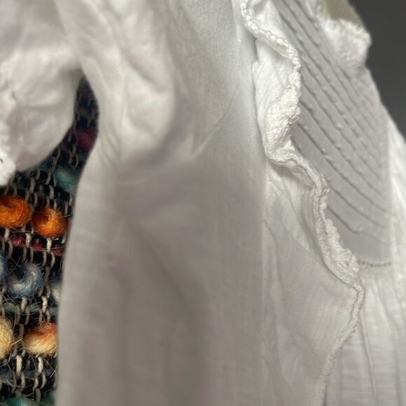 Free People embroidery top.  Like new worn one time. - Picture 4 of 7